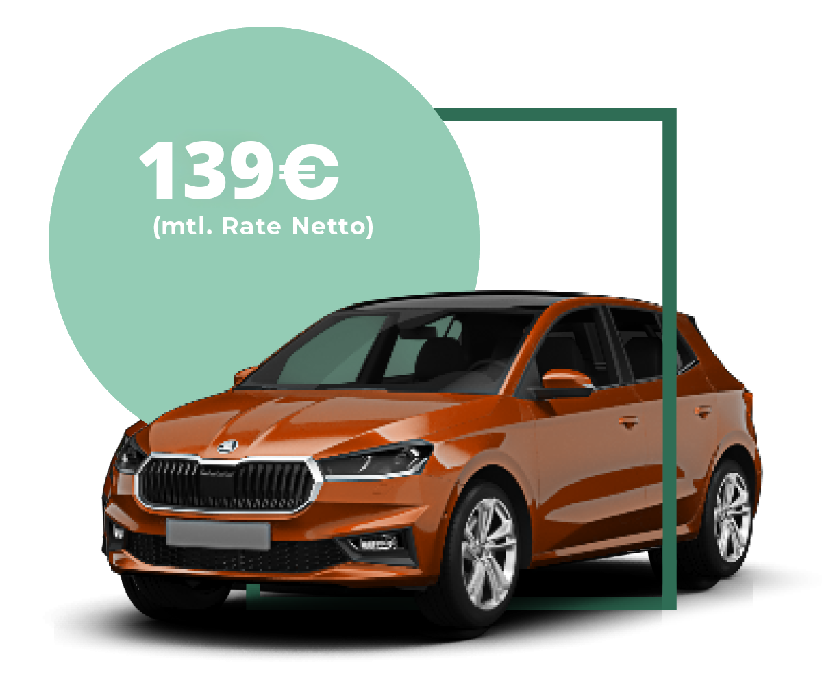 zu sehen ist ein orangefarbener Škoda Fabia von vorne